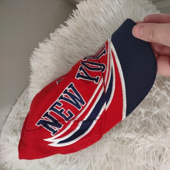 New York City Adult Embroidered Red Baseball Cap Hat Adjustable - Picture 2 of 7